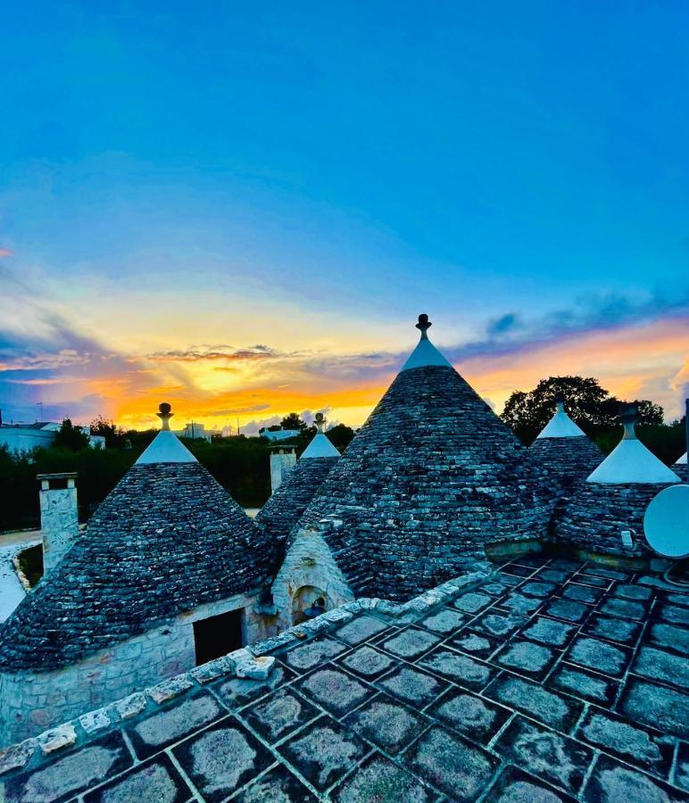 Scardino Trulli Hotel Locorotondo Exterior photo